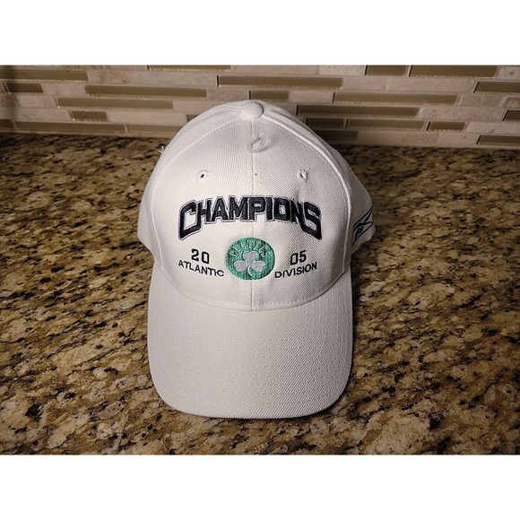 Boston Celtics Hat Cap Adjustable Strapback Basketball White Mens NWT 2005 - Picture 8 of 8